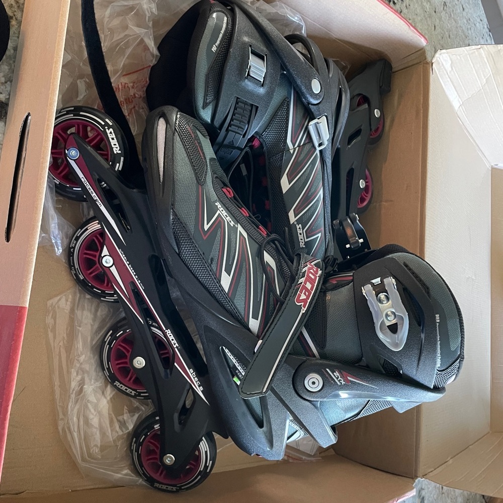 Inline Skates For Men - Black With Pink Accents View 3